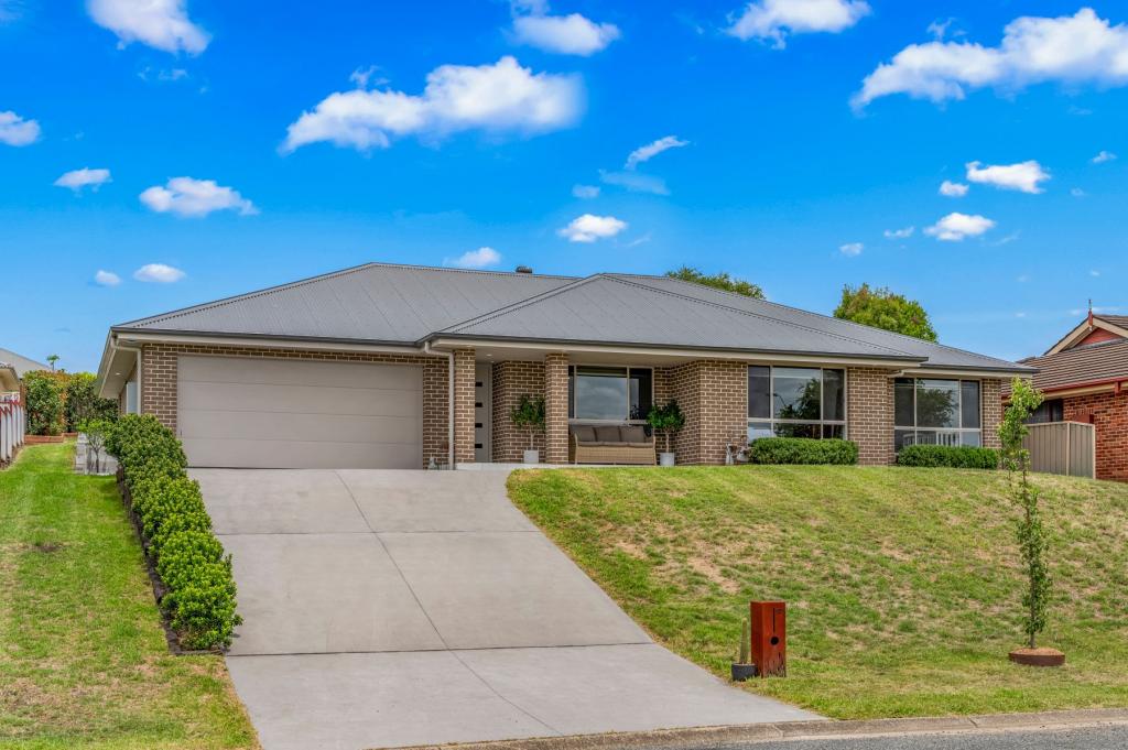 17 Henderson St, Gloucester, NSW 2422