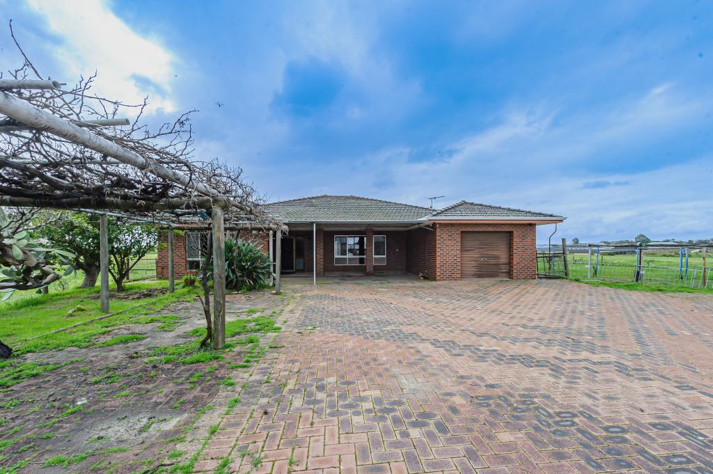 40 Benara Rd, Caversham, WA 6055