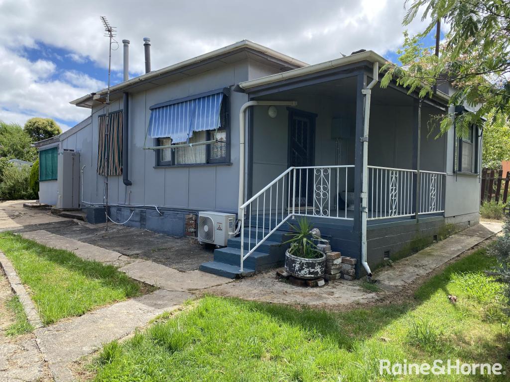 11 Treweeke St, Orange, NSW 2800