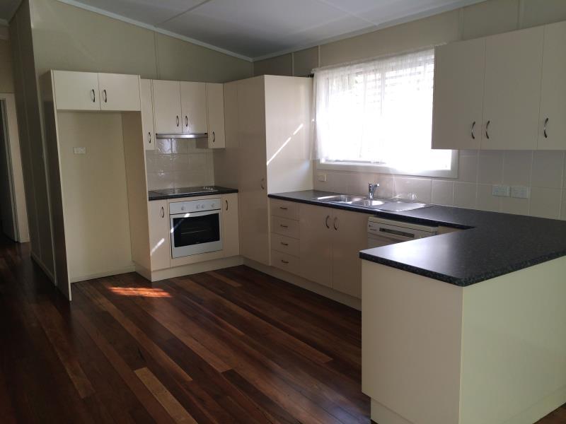 5 Centaur St, Redcliffe, QLD 4020