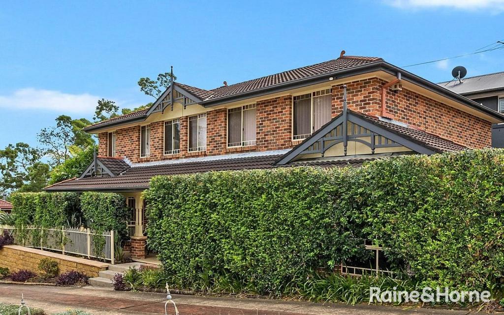 838 HENRY LAWSON DR, PICNIC POINT, NSW 2213