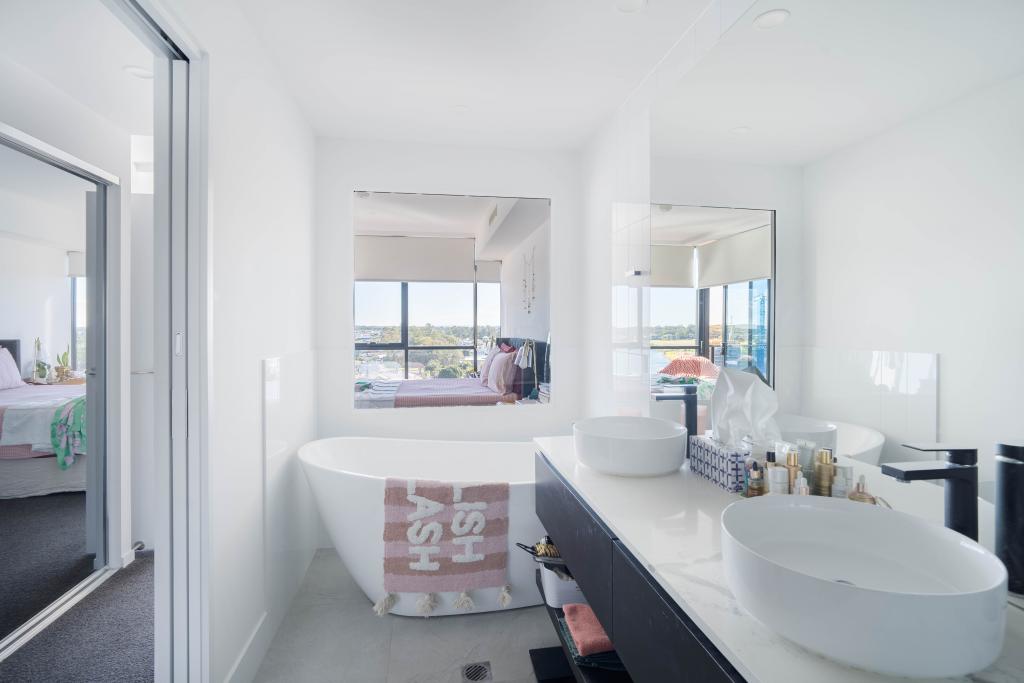 5705/5 Harbourside Ct, Biggera Waters, QLD 4216