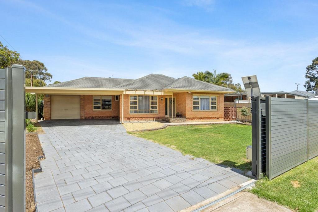 30 Curbur Ave, Pooraka, SA 5095