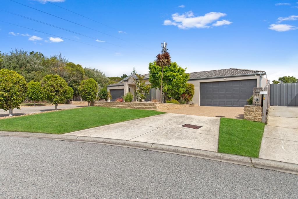 32 RED WATTLEBIRD CRES, LANGWARRIN, VIC 3910