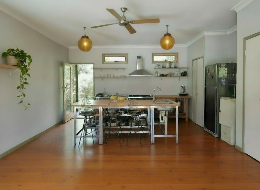 12 Duncan St, Macleay Island, QLD 4184