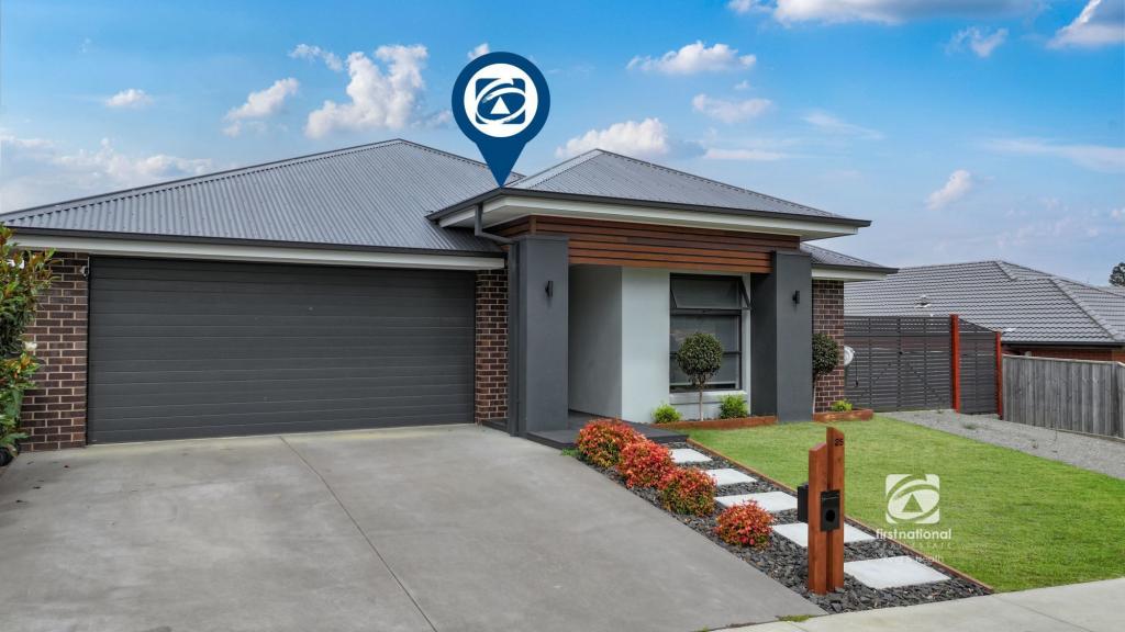 25 Lomandra Bvd, Lucknow, VIC 3875