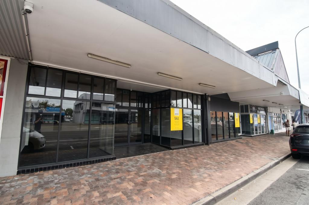 1 & 2/114 Charters Towers Rd, Hermit Park, QLD 4812