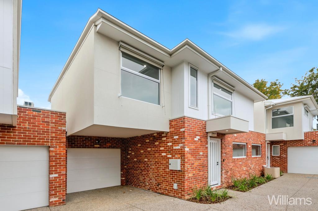 2/15 EAMES AVE, BROOKLYN, VIC 3012