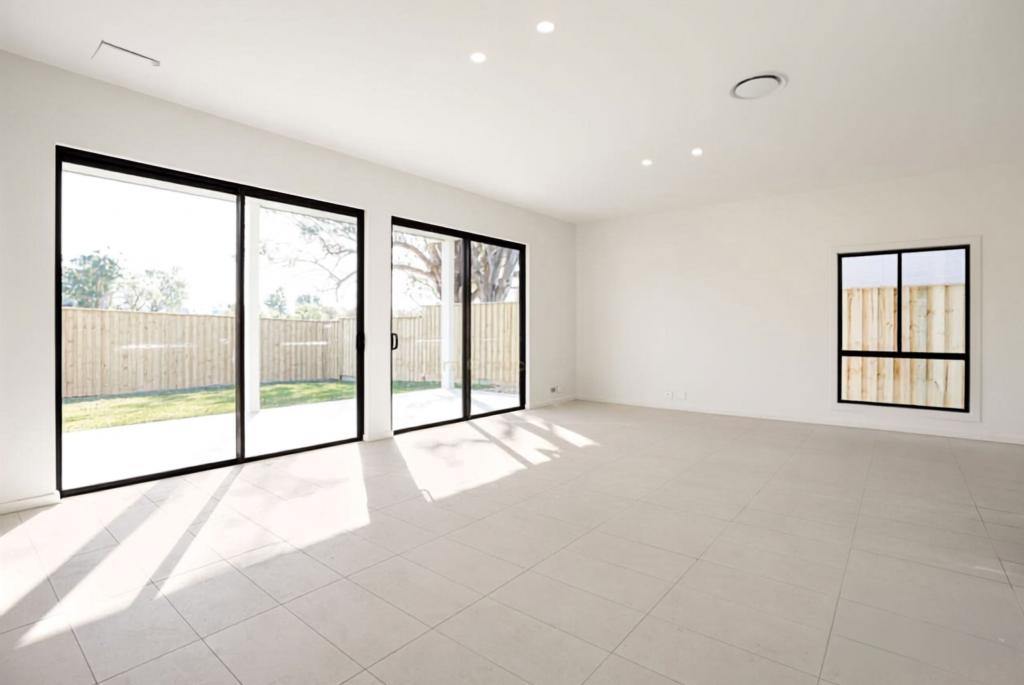 55 Ballandean Bvd, Gledswood Hills, NSW 2557