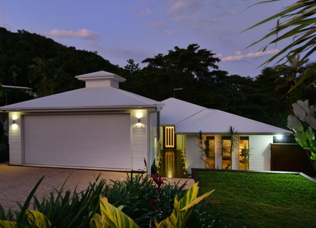 7 Bellevue Cres, Edge Hill, QLD 4870