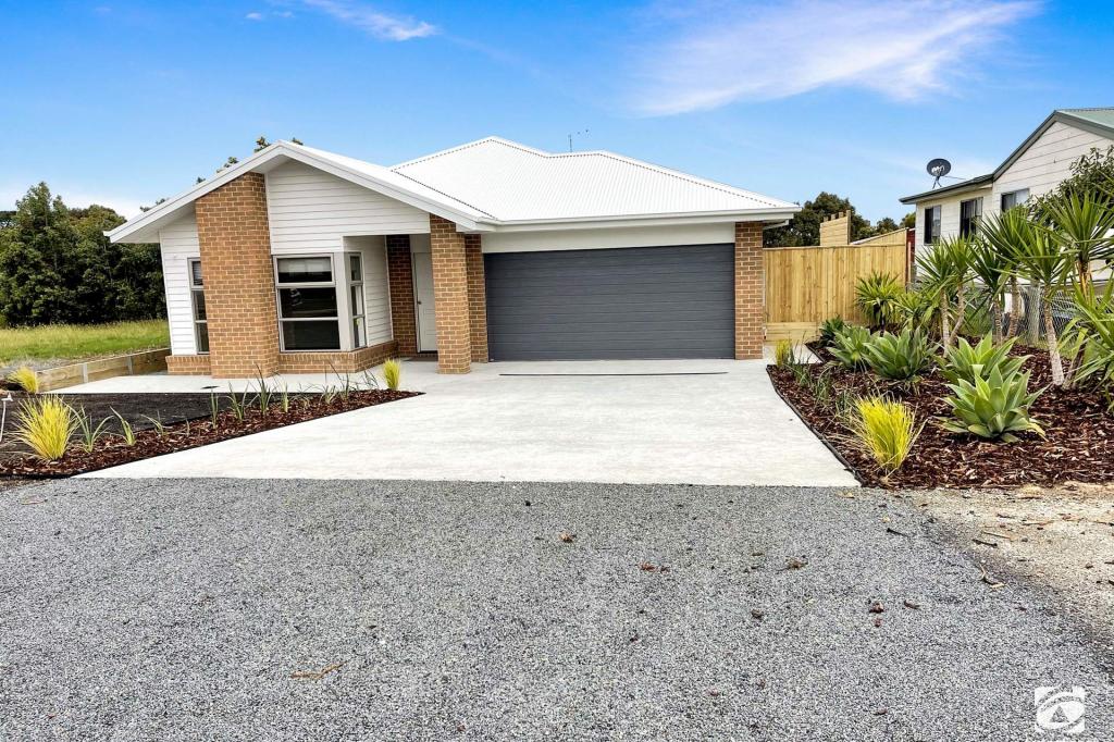 11 Seagull Ave, Metung, VIC 3904