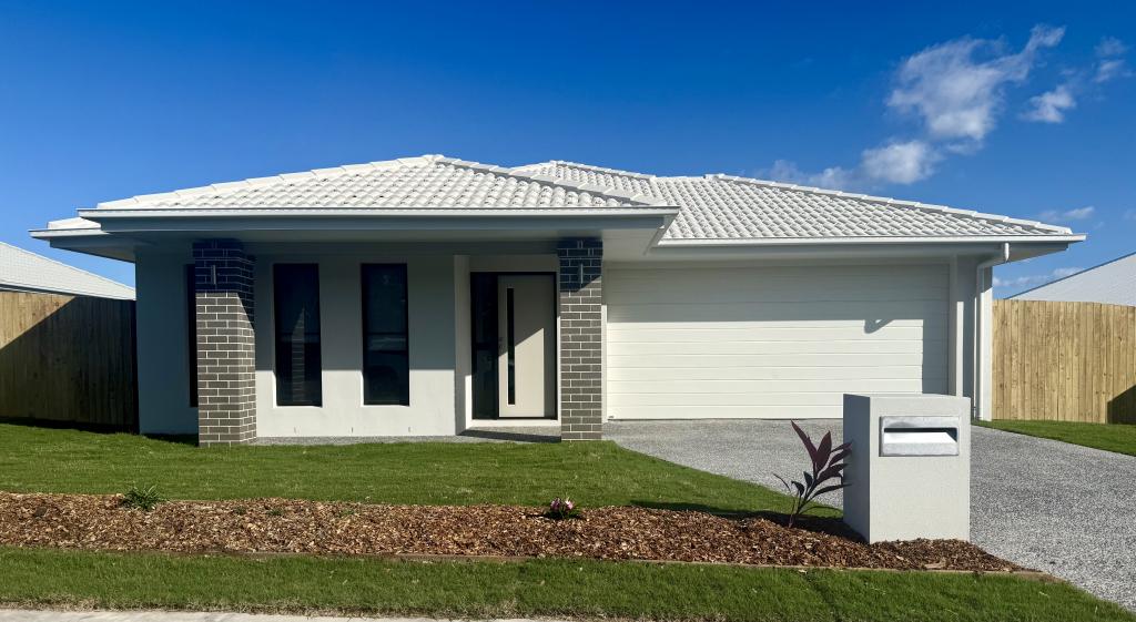 196 Christensen St, Nikenbah, QLD 4655