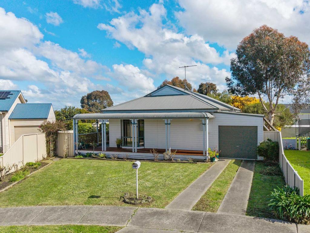 16 Uren Ct, Hamilton, VIC 3300
