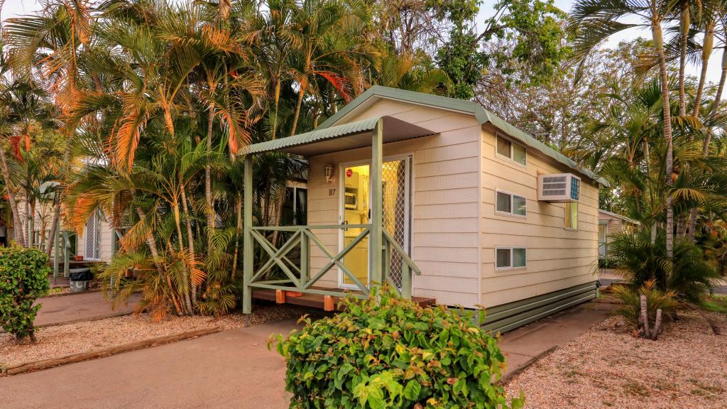 64 Opal St, Emerald, QLD 4720