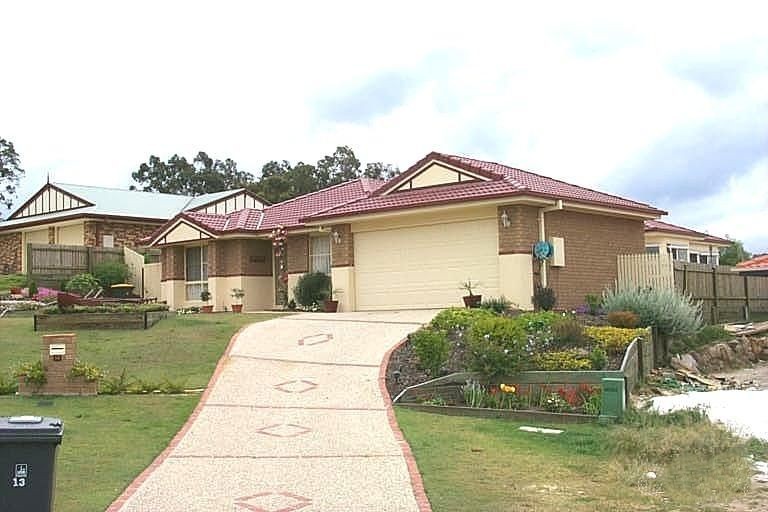 13 Dougy Pl, Bellbowrie, QLD 4070