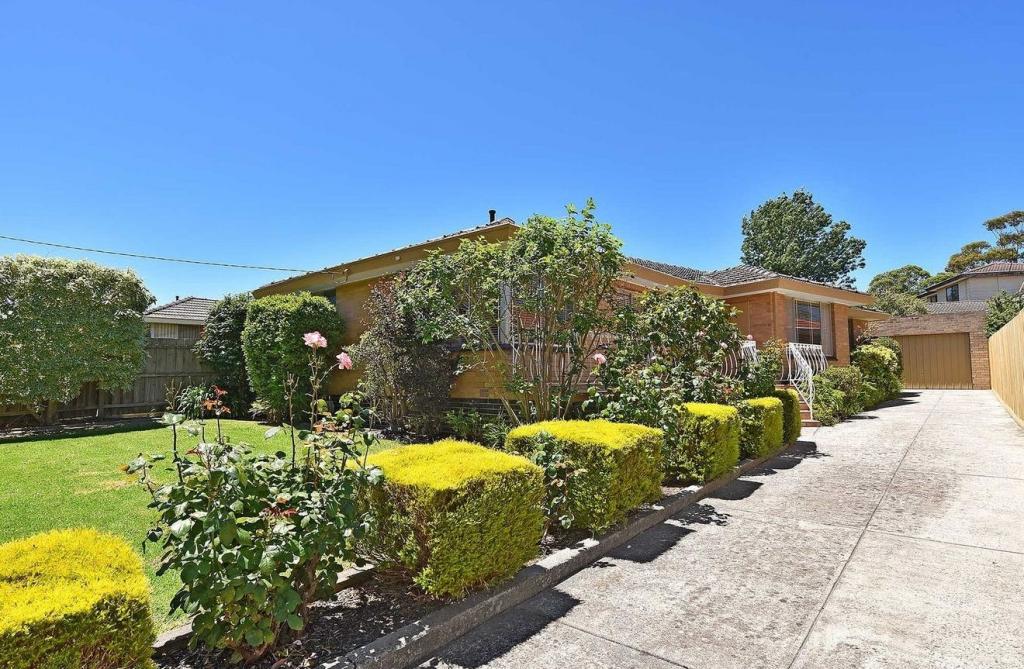 61 Crow St, Burwood East, VIC 3151