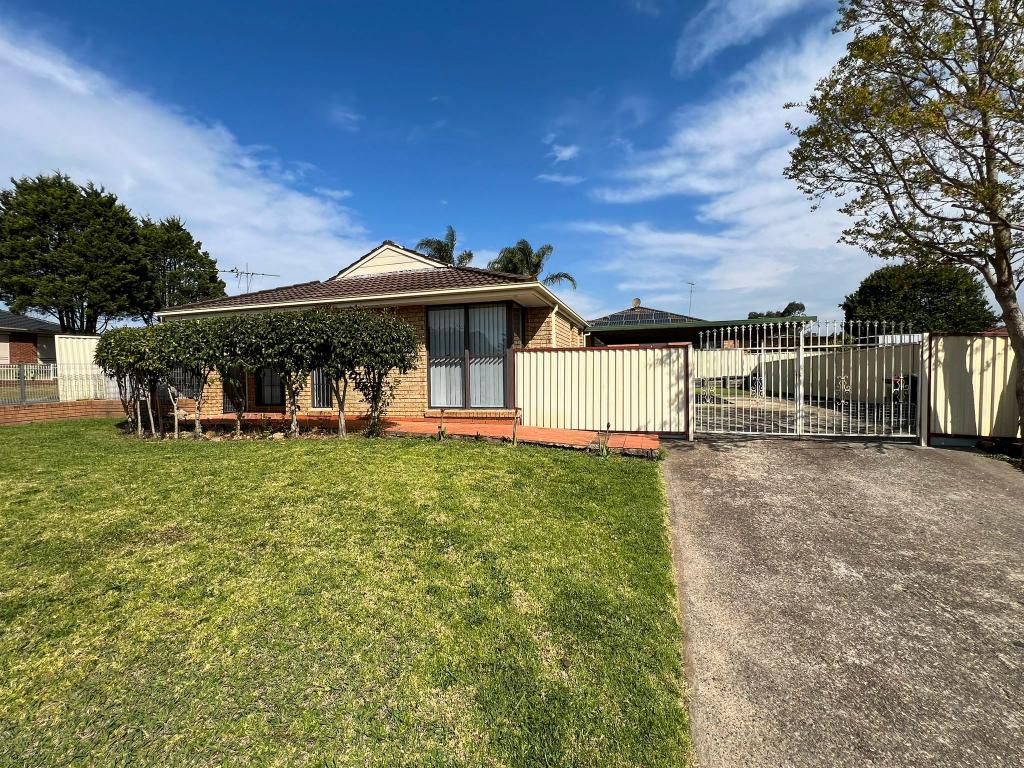 1 Polonius St, Rosemeadow, NSW 2560