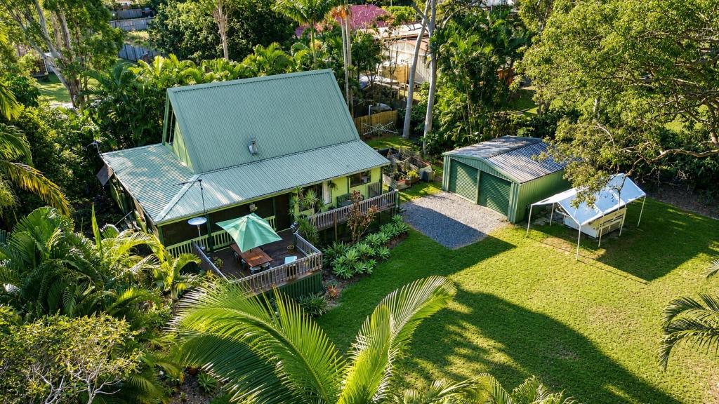 58 Alexander St, Macleay Island, QLD 4184