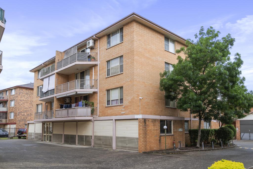 135/1 RIVERPARK DR, LIVERPOOL, NSW 2170