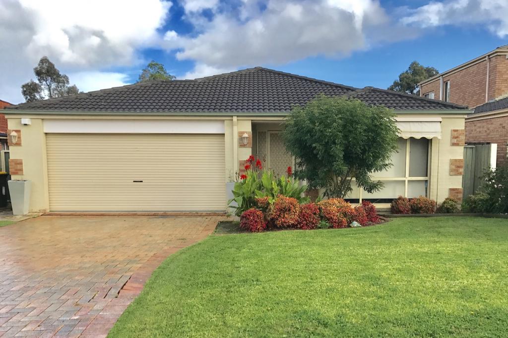 11 DAKOTA CT, STANHOPE GARDENS, NSW 2768