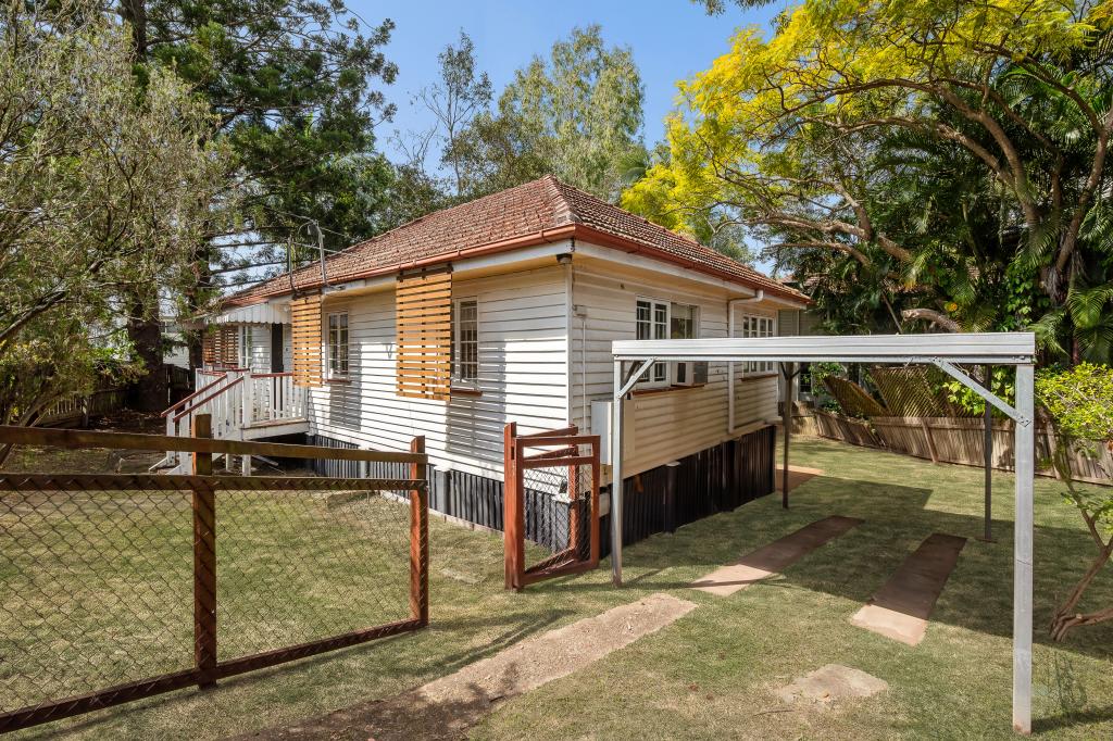 56 Downes St, Tarragindi, QLD 4121