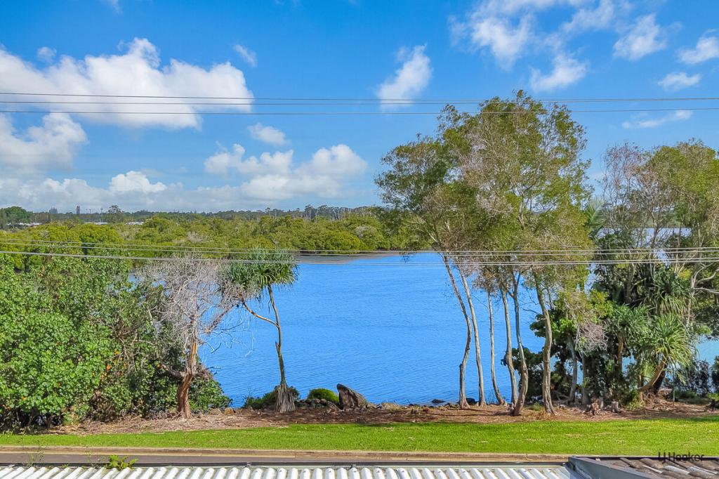 2/57 Bimbadeen Ave, Banora Point, NSW 2486