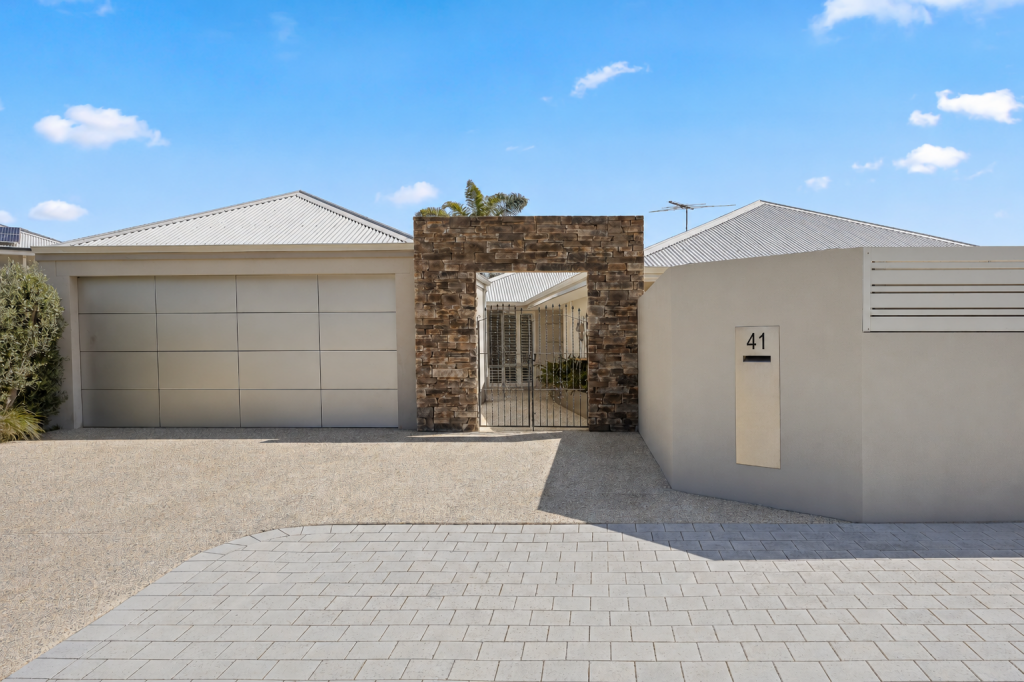 41 Harcourt Dr, Hillarys, WA 6025