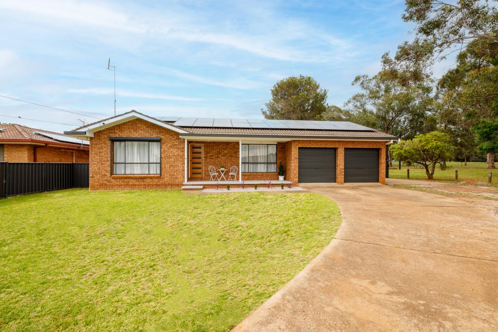 9 Scott Ave, Gulgong, NSW 2852