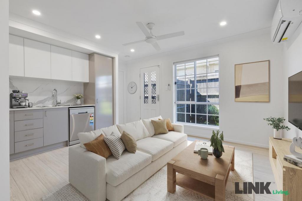 2/10 SALERNO ST, WATERFORD WEST, QLD 4133