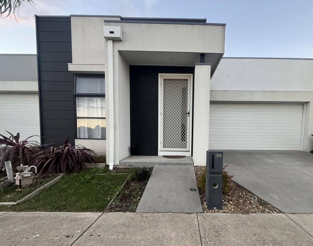 88 Beaumont Ave, Charlemont, VIC 3217