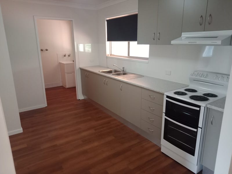 2 Station St, Hampton, QLD 4352