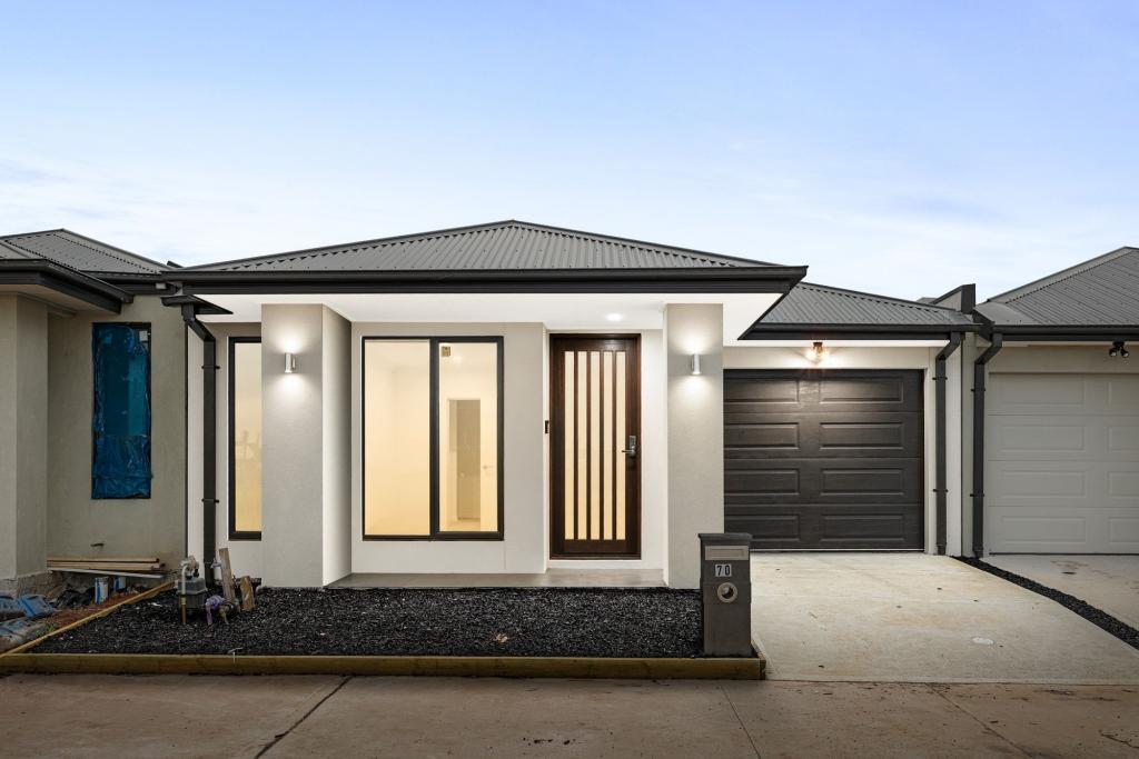 70 Coltan Ave, Cobblebank, VIC 3338