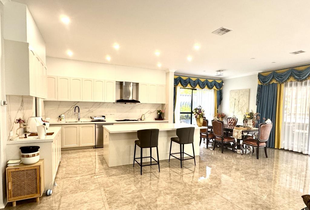 16 Eley Rd, Burwood East, VIC 3151