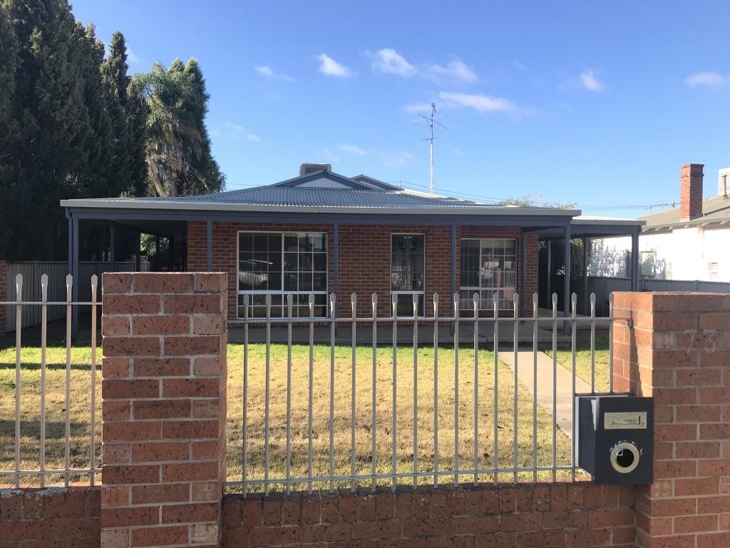 73 Kurrajong Ave, Leeton, NSW 2705