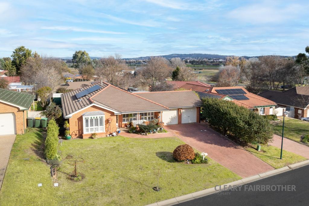 11 Wentworth Dr, Kelso, NSW 2795