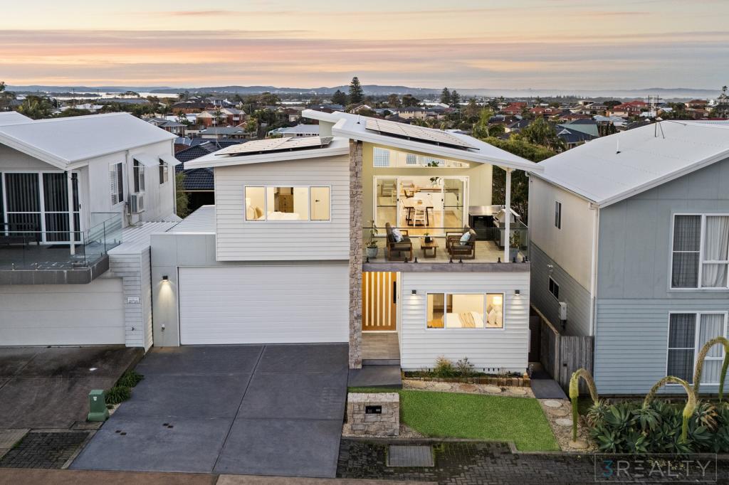 35 Seaside Cct, Caves Beach, NSW 2281