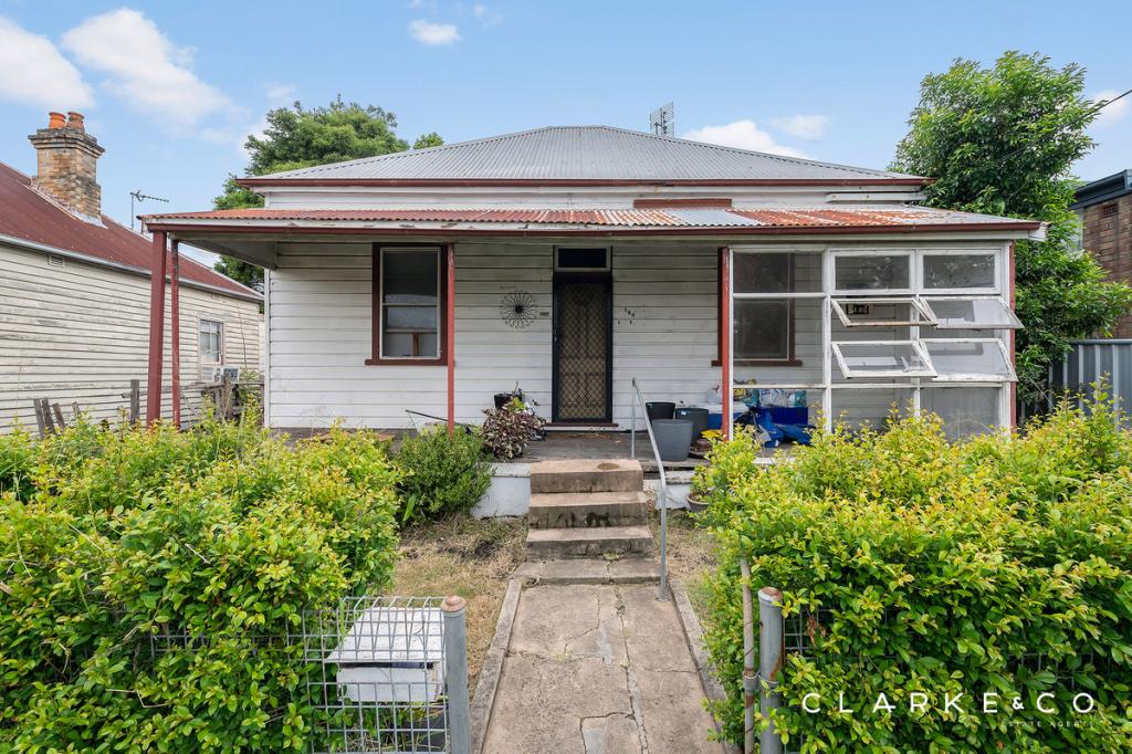 160 GEORGE ST, EAST MAITLAND, NSW 2323