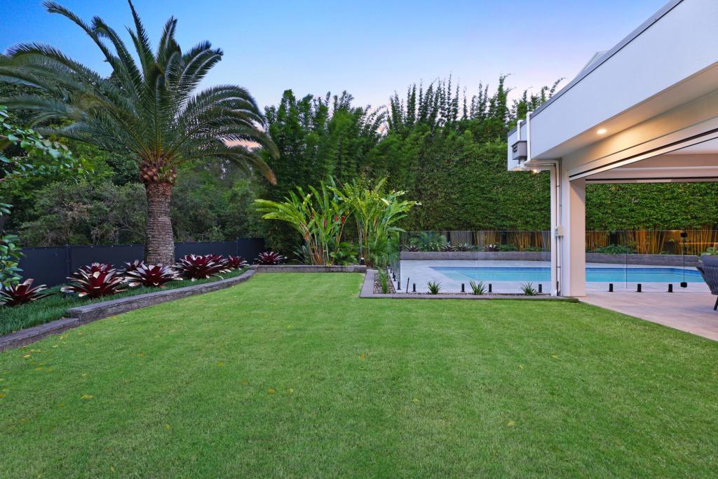 3020 Hillside Walk, Hope Island, QLD 4212
