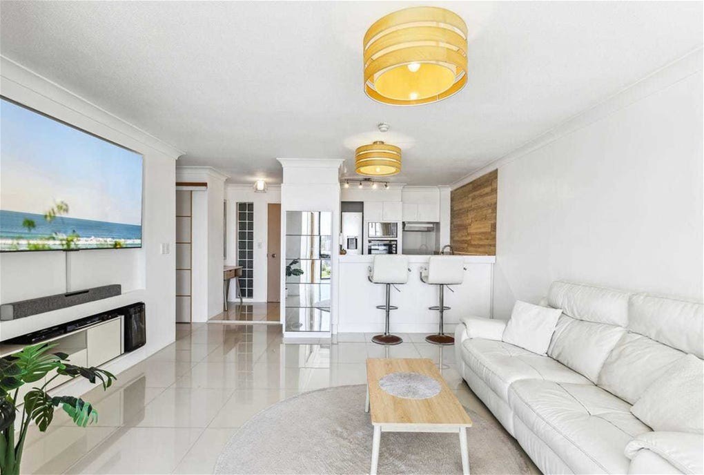 70 REMEMBRANCE DR, SURFERS PARADISE, QLD 4217