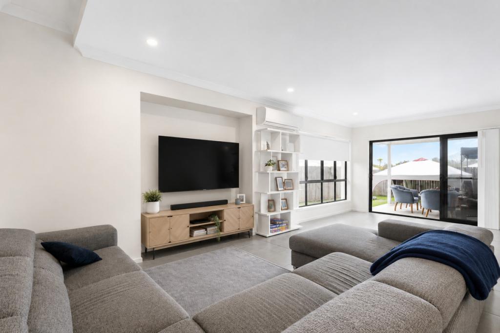 198 Dublin Ave, Spring Mountain, QLD 4300