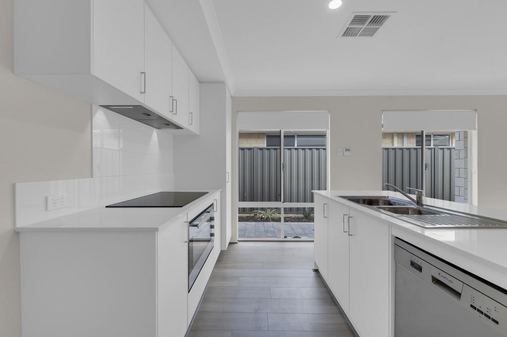 35 Stringybark Loop, Coodanup, WA 6210
