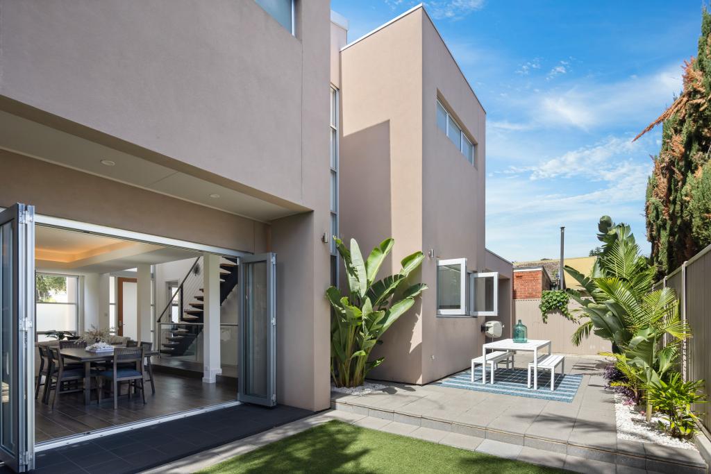 3 Eitzen St, Glenelg, SA 5045