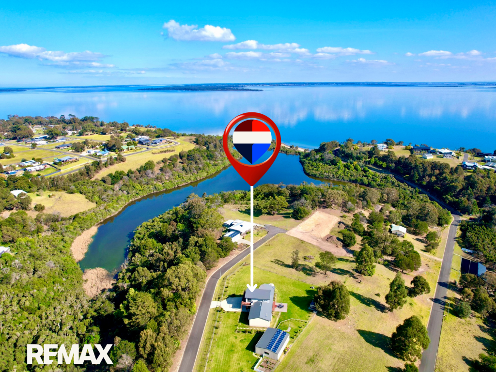 2 Matthew Ave, Metung, VIC 3904