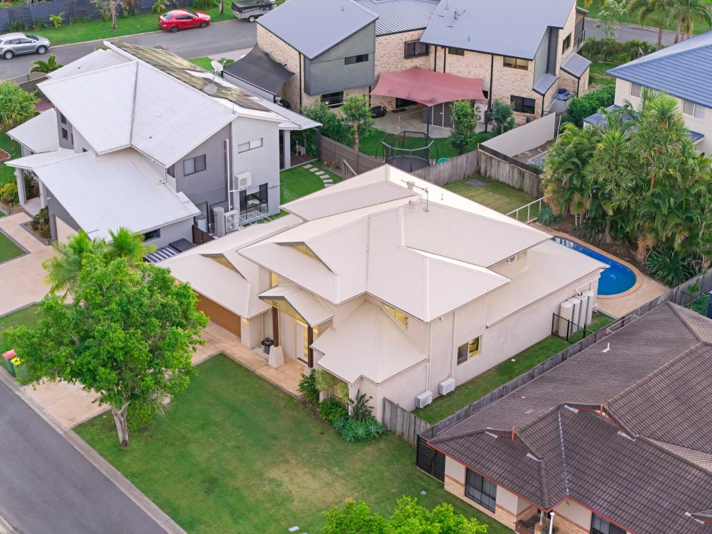 39 Roseapple Cct, Oxenford, QLD 4210