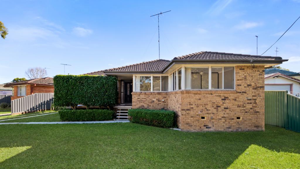 62 Brudenell Ave, Leumeah, NSW 2560