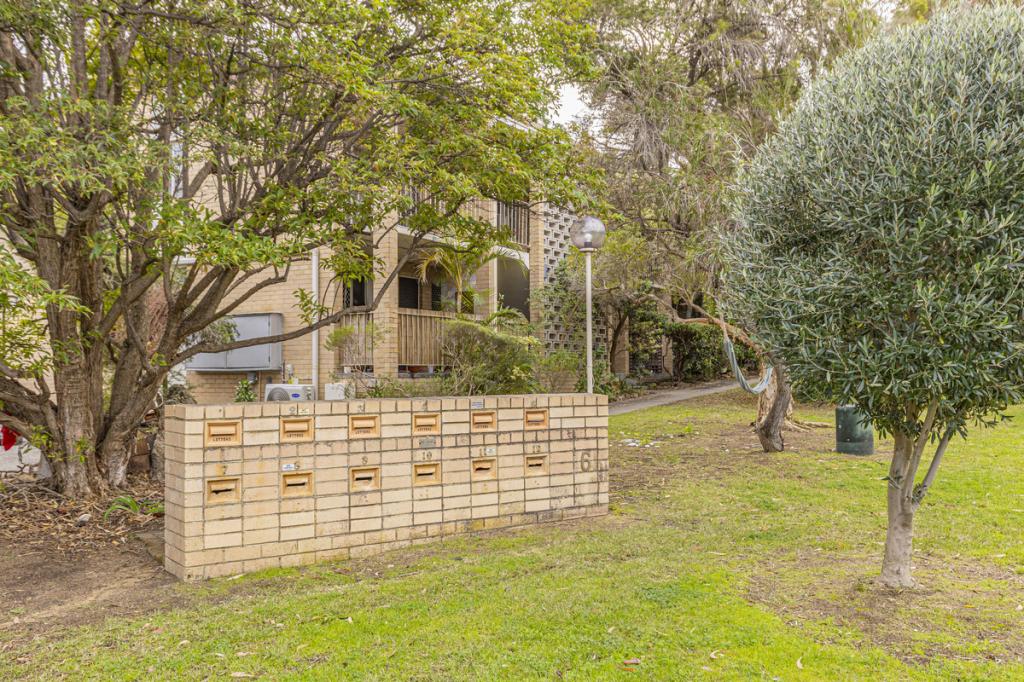 9/6 Wilson Cres, Wembley Downs, WA 6019