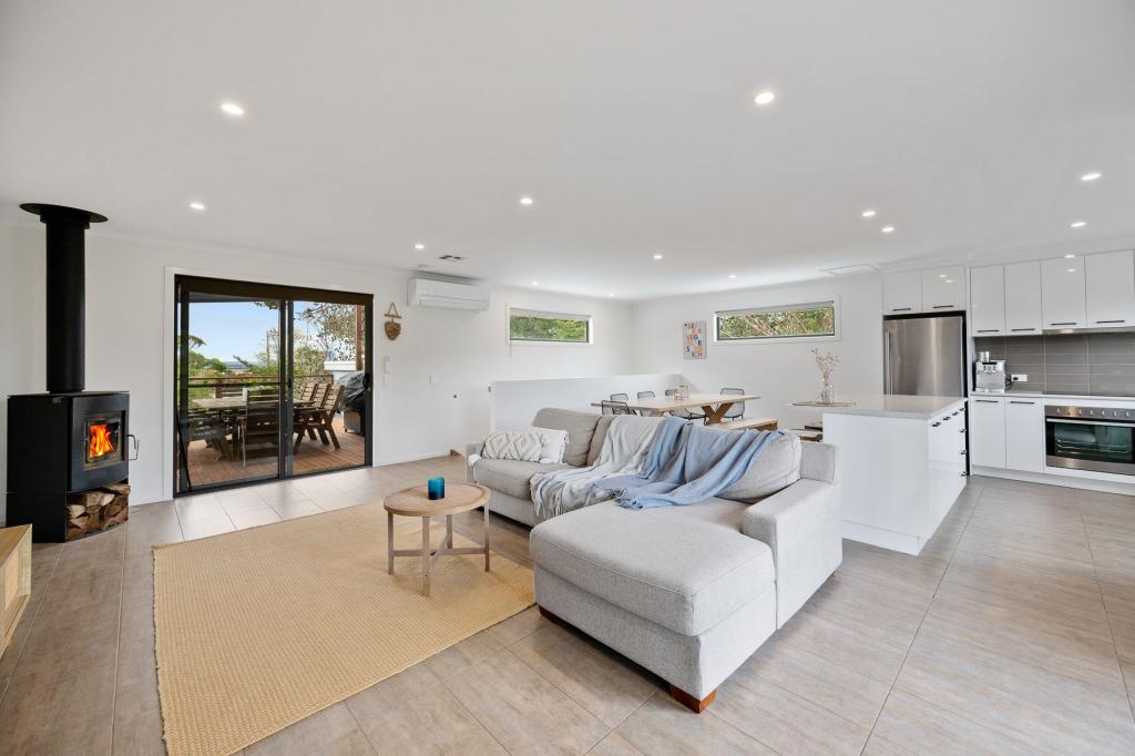 6 Graham Ave, Venus Bay, VIC 3956