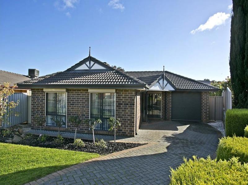 12 Lyle St, Para Vista, SA 5093