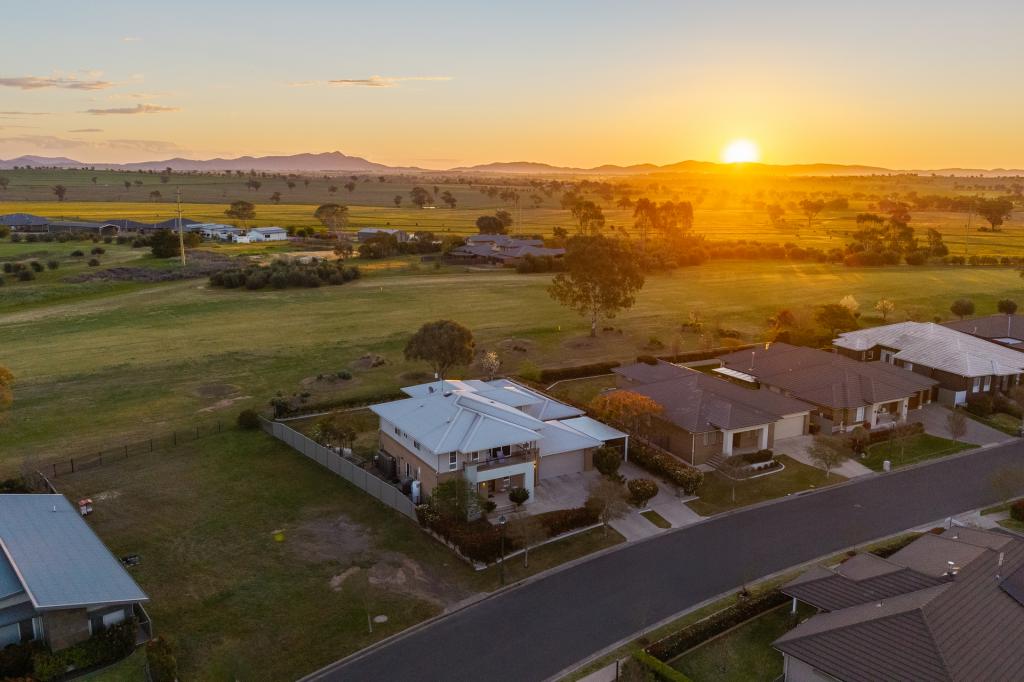 18 Peak Dr, Hillvue, NSW 2340