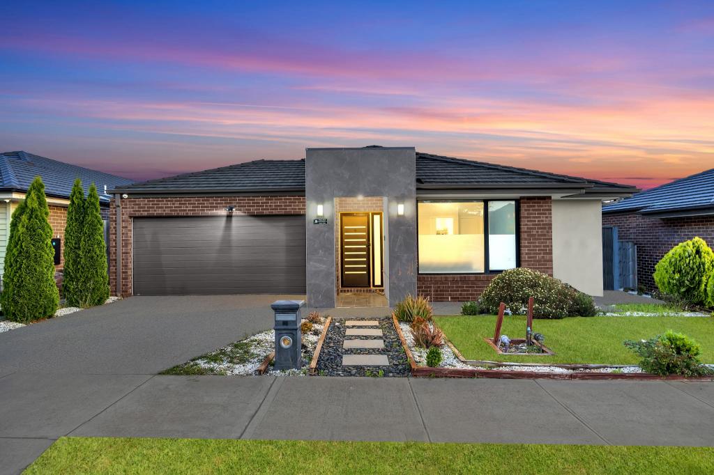 10 ROSEWATER ST, MANOR LAKES, VIC 3024